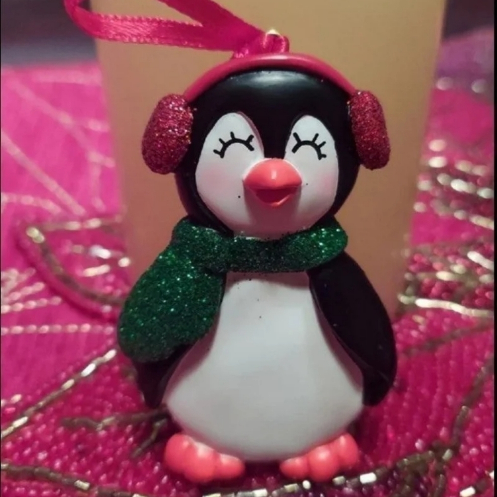 RESIN PENGUIN DIY ORNAMENT LIMITED EDITION 2017 BNWT RETIRED 1 Left!